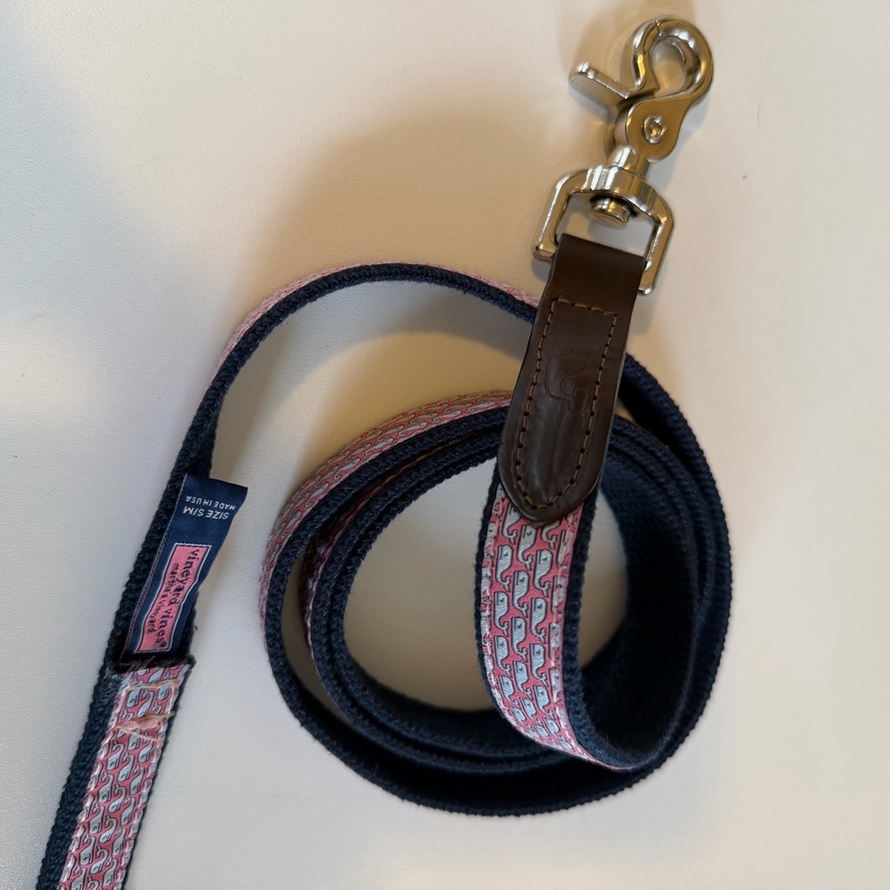 Vineyard Vines Navy and Pink Whale-Print Dog Leash